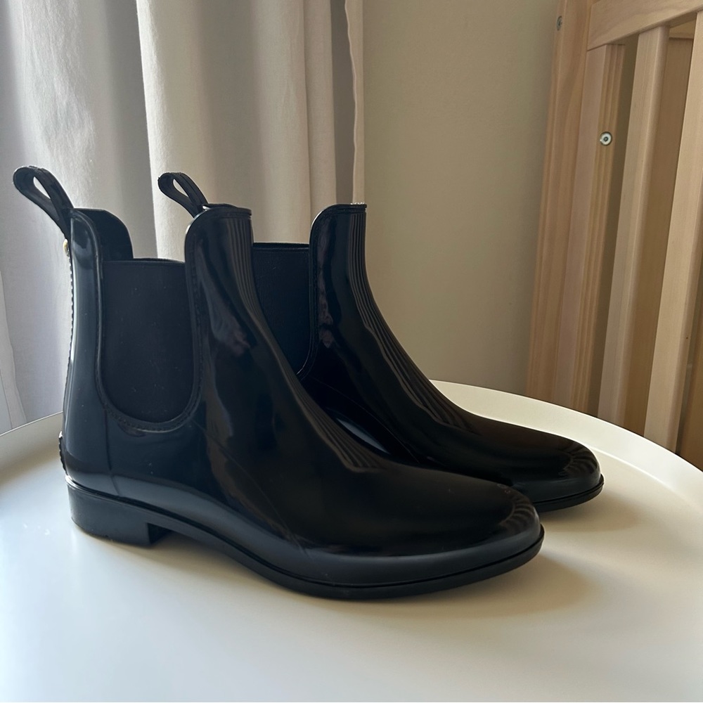 Sam Edelman Tinsley black rubber chelsea boots